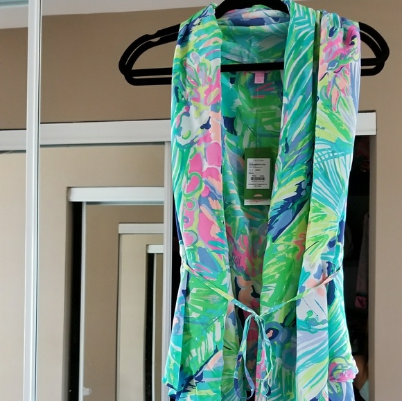 Clothes - Picture 2 of 3